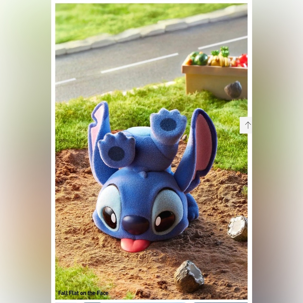 Howling to the Moon - Disney Stitch Little Emotion Series Figure - Picture 7 of 16